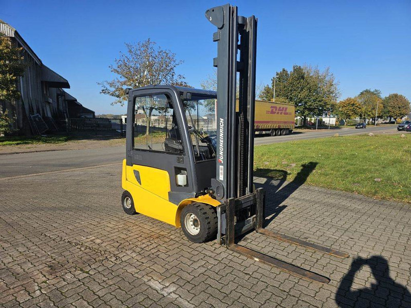 Jungheinrich EFG430 - Empilhadeira elétrica: foto 4 Jungheinrich EFG430 - Empilhadeira elétrica: foto 4