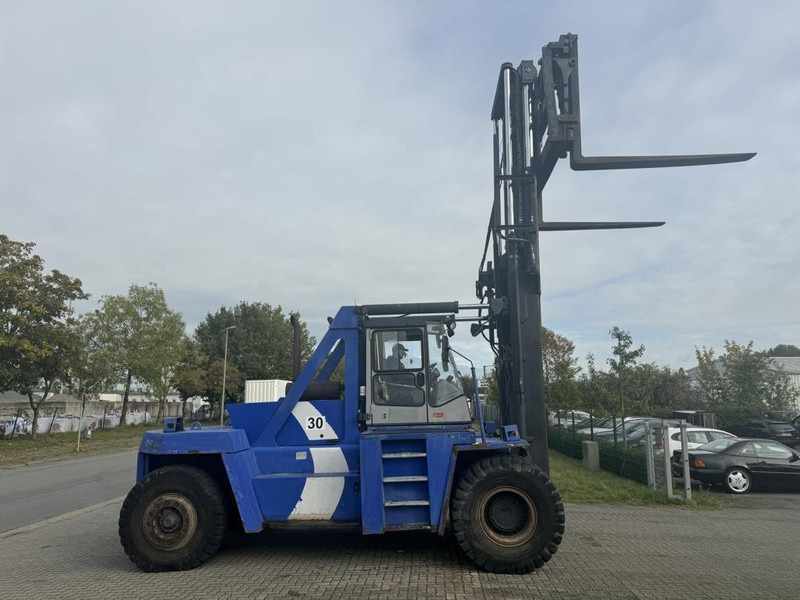 Kalmar DCD28-1200LB - Empilhadeira a diesel: foto 4 Kalmar DCD28-1200LB - Empilhadeira a diesel: foto 4