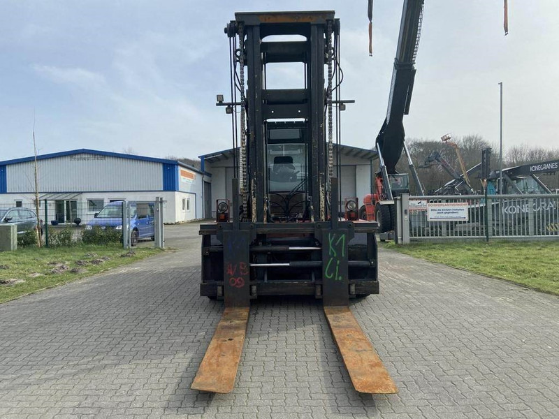 Kalmar DCE150-12 - Empilhadeira a diesel: foto 5 Kalmar DCE150-12 - Empilhadeira a diesel: foto 5