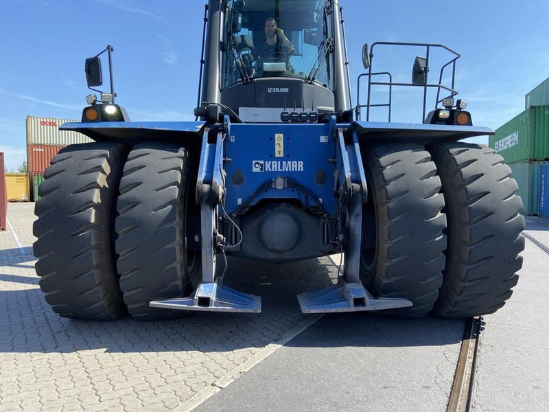 Kalmar DRG450-82S5HCXS - Reachstacker porta contentores: foto 5 Kalmar DRG450-82S5HCXS - Reachstacker porta contentores: foto 5