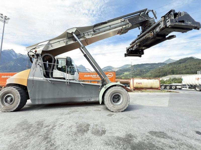 Liebherr LRS545 Intermodal - Reachstacker porta contentores: foto 4 Liebherr LRS545 Intermodal - Reachstacker porta contentores: foto 4
