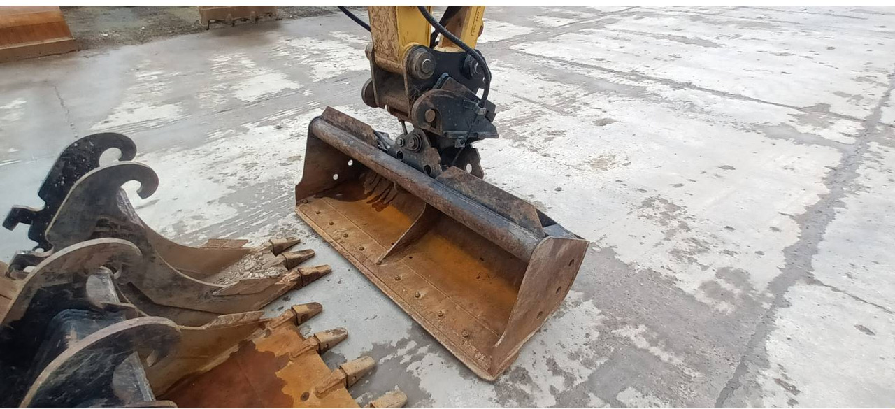 Escavadora de rastos CAT 307.5: foto 18