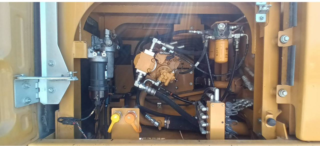 Escavadora de rastos CAT 326F: foto 21