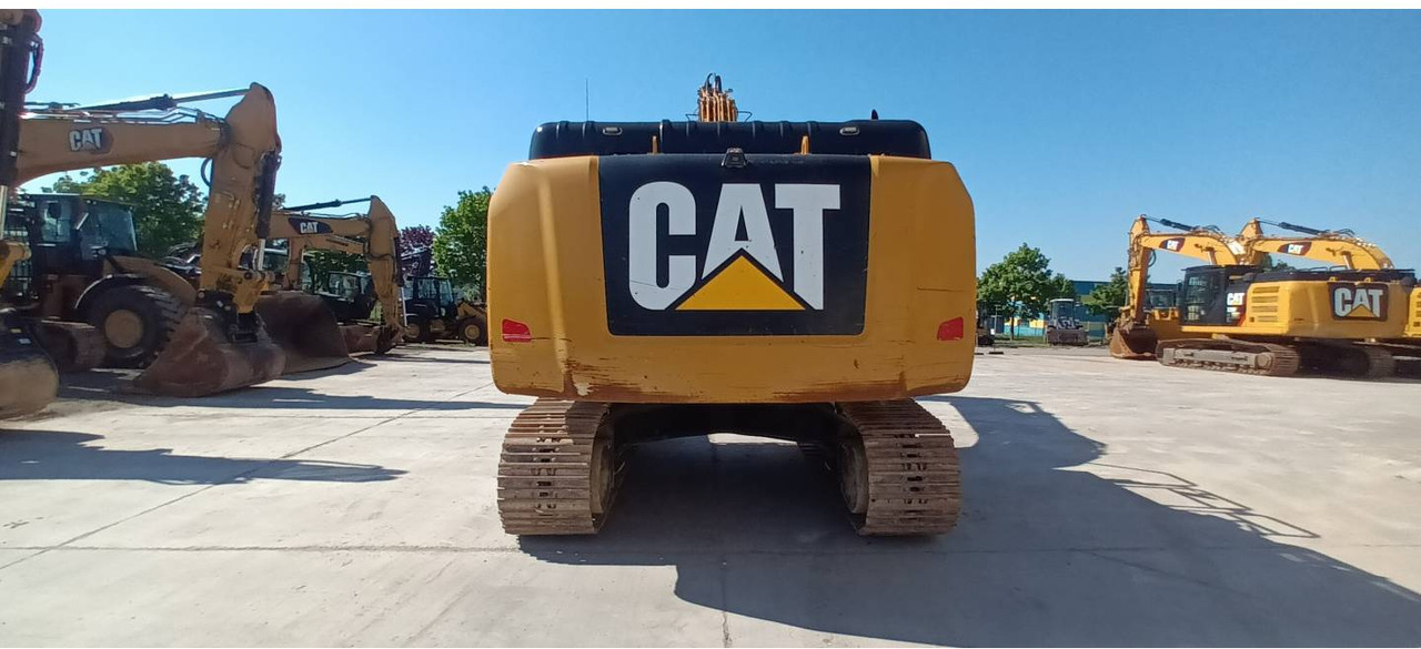Escavadora de rastos CAT 326F: foto 10