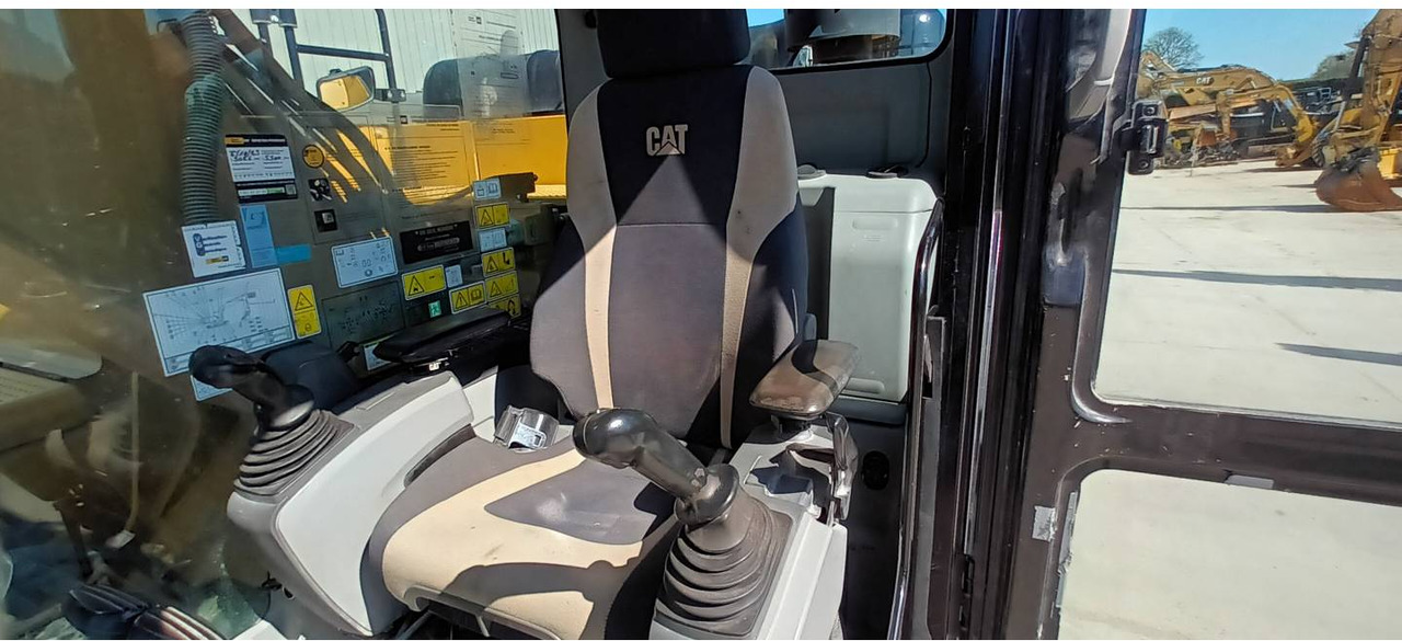 Escavadora de rastos CAT 326F: foto 12