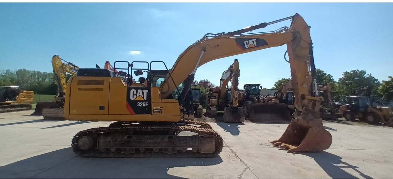 Escavadora de rastos CAT 326F: foto 11