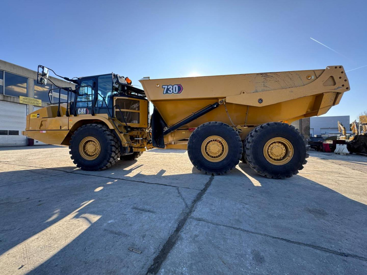 Caminhão articulado CAT 730-04: foto 10