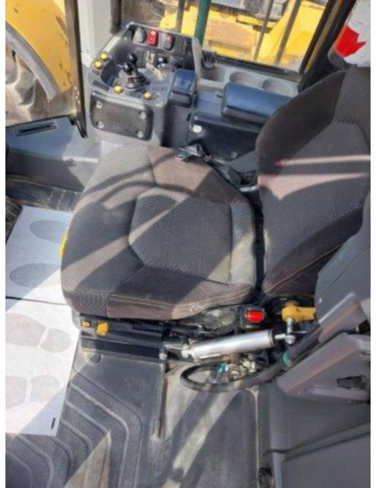 Carregadeira de rodas CAT 980M: foto 9