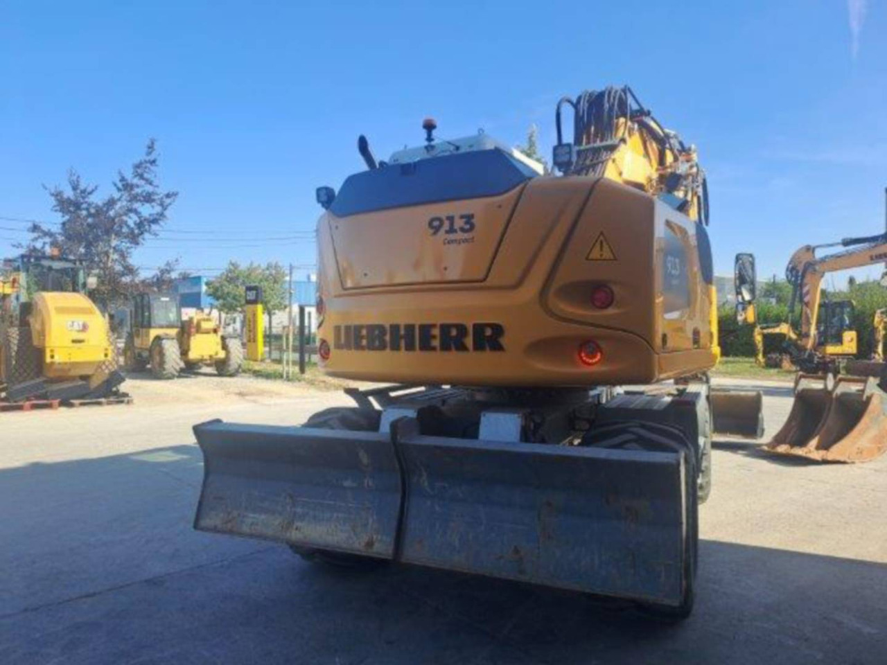 LIEBHERR A913 - Escavadeira de rodas: foto 3 LIEBHERR A913 - Escavadeira de rodas: foto 3