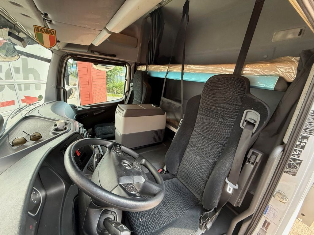 Caminhão com lona Mercedes-Benz Atego 1530L gr. Fhs. Pritsche / Plane + LBW: foto 15