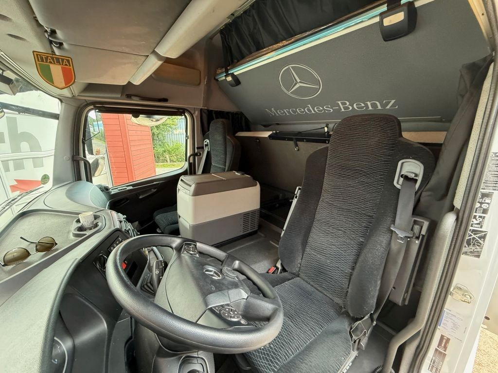 Caminhão com lona Mercedes-Benz Atego 1530L gr. Fhs. Pritsche / Plane + LBW: foto 14