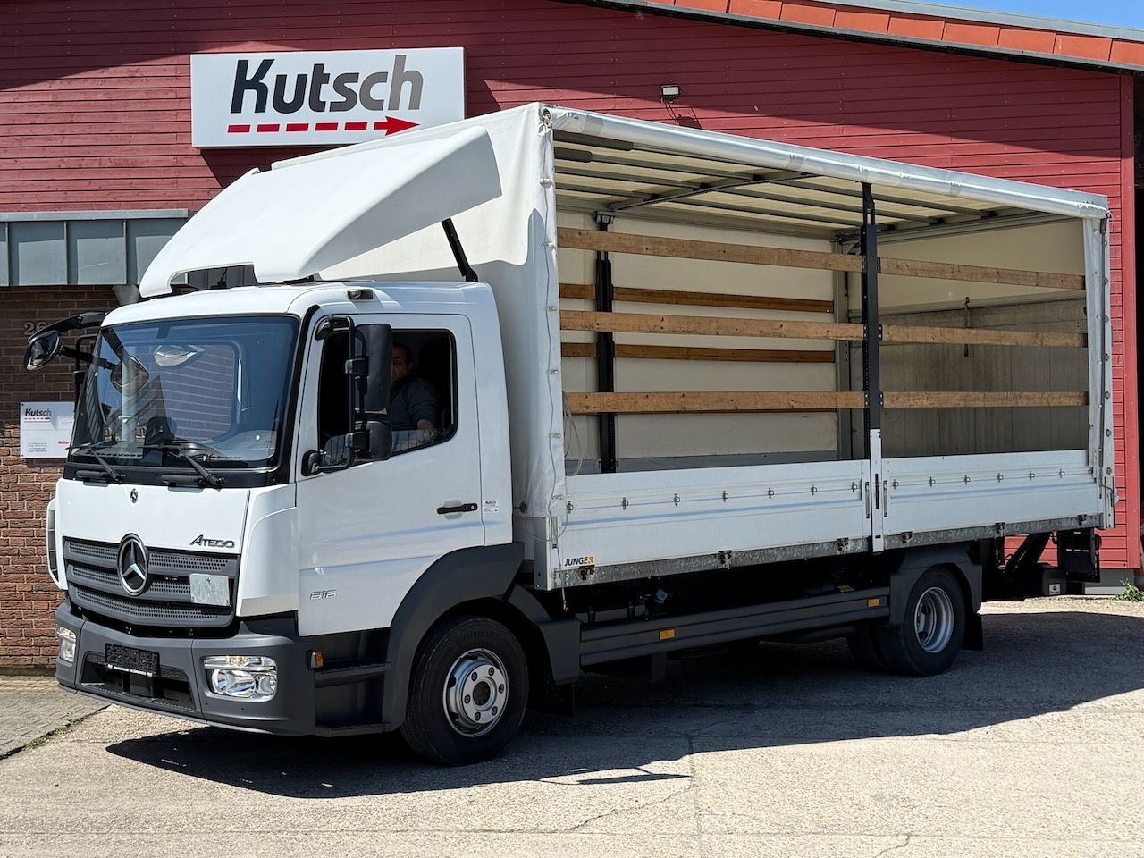 Mercedes-Benz Atego 818L Plane, Ladebordwand, Klima, AHK - Caminhão com lona: foto 2 Mercedes-Benz Atego 818L Plane, Ladebordwand, Klima, AHK - Caminhão com lona: foto 2
