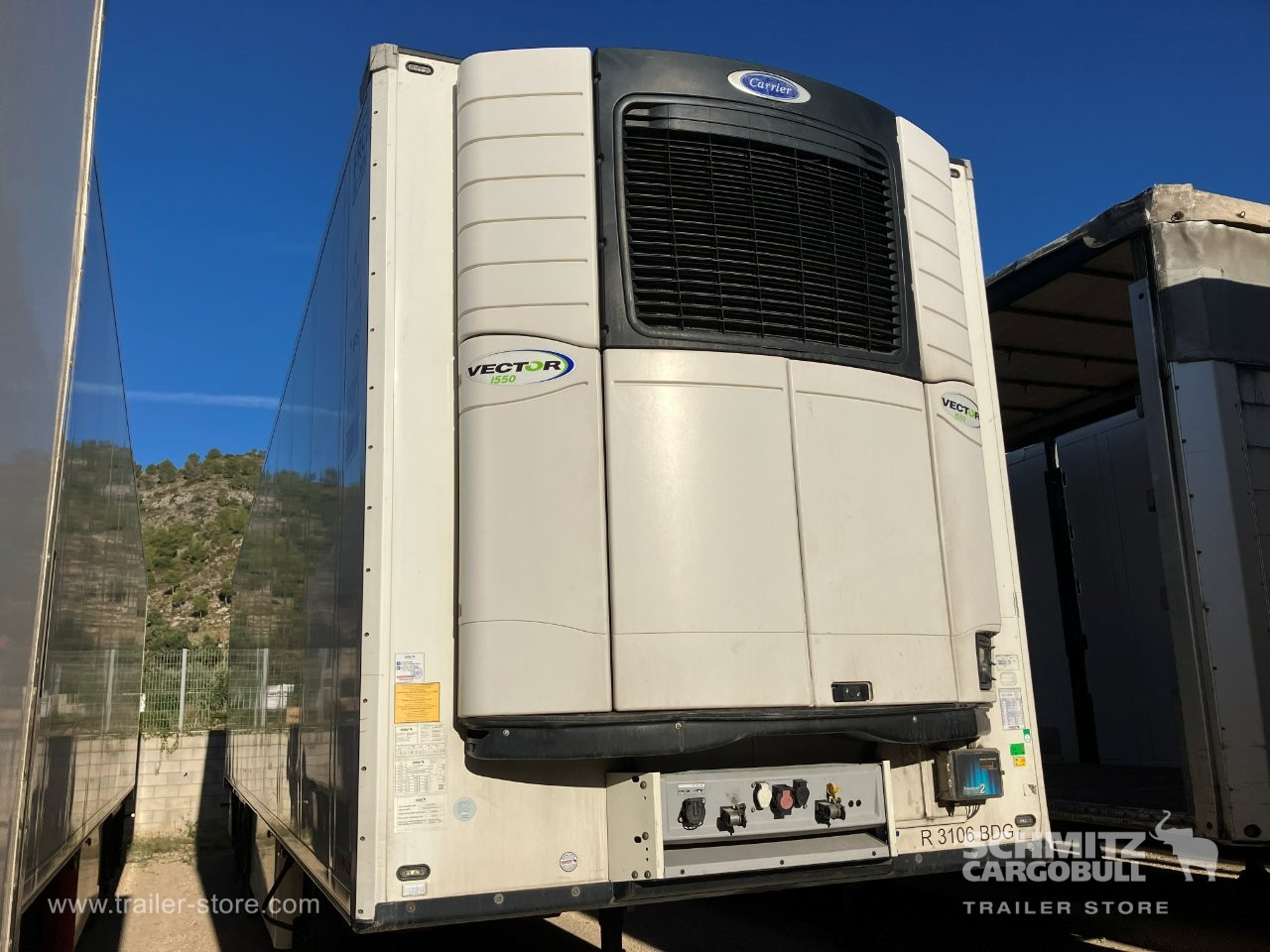 SCHMITZ Semiremolque Frigo Standard Double deck - Semireboque isotérmico: foto 1 SCHMITZ Semiremolque Frigo Standard Double deck - Semireboque isotérmico: foto 1