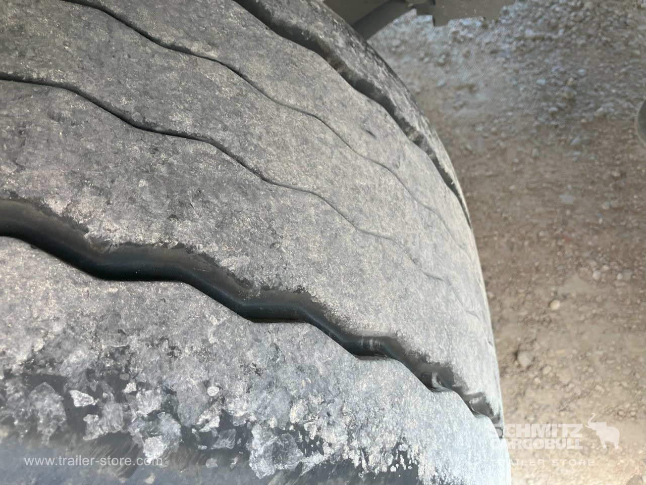 SCHMITZ Semiremolque Frigo Standard - Semireboque isotérmico: foto 3 SCHMITZ Semiremolque Frigo Standard - Semireboque isotérmico: foto 3