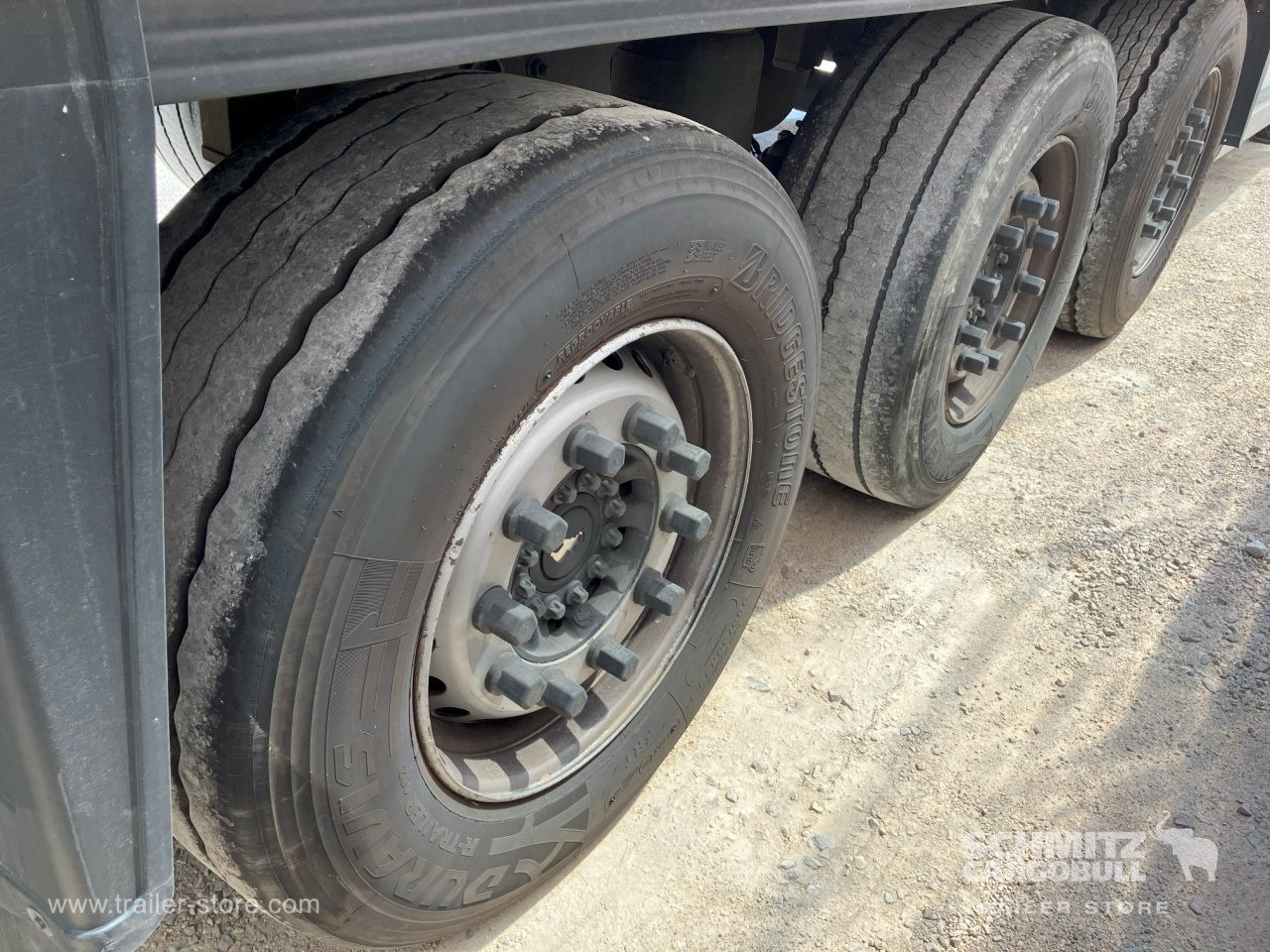 SCHMITZ Semiremolque Frigo Standard - Semireboque isotérmico: foto 2 SCHMITZ Semiremolque Frigo Standard - Semireboque isotérmico: foto 2