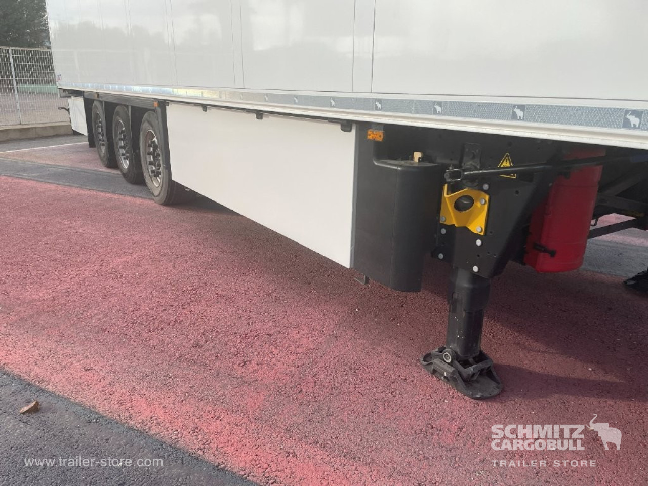 SCHMITZ Semiremolque Frigo Standard - Semireboque isotérmico: foto 3 SCHMITZ Semiremolque Frigo Standard - Semireboque isotérmico: foto 3