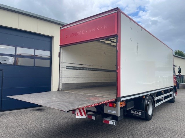 DAF FA CF65 DAF CF65.250 4X2 Euro 5 EEV Bakwagen - Year 2013 - Airco - Plywood laadbak + laadklep - Caminhão furgão: foto 5 DAF FA CF65 DAF CF65.250 4X2 Euro 5 EEV Bakwagen - Year 2013 - Airco - Plywood laadbak + laadklep - Caminhão furgão: foto 5