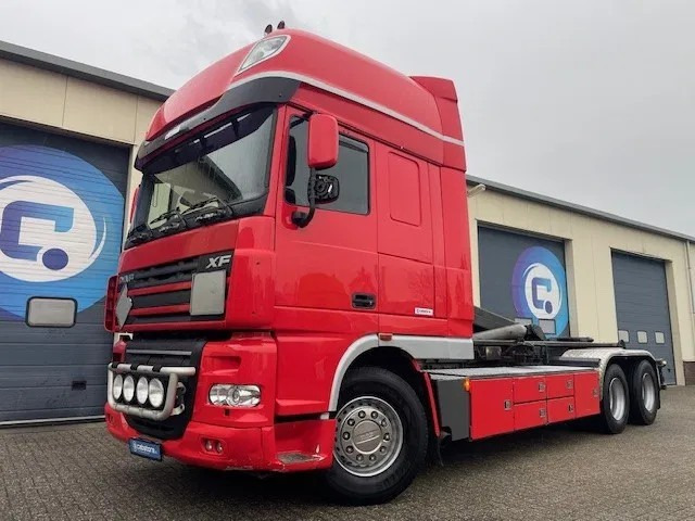 DAF XF 105 .460 FAS Euro 5 - Haakarmsysteem - Hooklift - Abrolkipper - Year 2006 - TUV 05-2025 - Caminhão polibenne: foto 1 DAF XF 105 .460 FAS Euro 5 - Haakarmsysteem - Hooklift - Abrolkipper - Year 2006 - TUV 05-2025 - Caminhão polibenne: foto 1