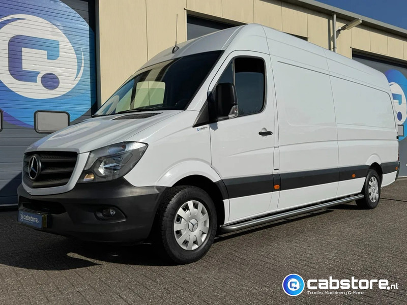 Mercedes-Benz Sprinter 316 CDI L3/H2 316 CDI Euro 5 - L3/H2 - Automaat - Geïntegreerde rijplaten in vloer - Bearlock - Year 2015 - Nieuwe banden - Furgão: foto 1 Mercedes-Benz Sprinter 316 CDI L3/H2 316 CDI Euro 5 - L3/H2 - Automaat - Geïntegreerde rijplaten in vloer - Bearlock - Year 2015 - Nieuwe banden - Furgão: foto 1