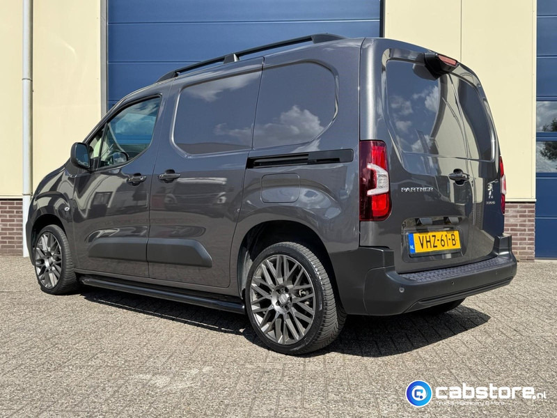 Peugeot Partner 1.5 Blue HDI Asphalt Euro 6 - Gesloten bestelwagen - Bouwjaar 2021 - Km 45.128 !! - Luxe uitvoering - Zeer mooi !! - Furgão compacto: foto 3 Peugeot Partner 1.5 Blue HDI Asphalt Euro 6 - Gesloten bestelwagen - Bouwjaar 2021 - Km 45.128 !! - Luxe uitvoering - Zeer mooi !! - Furgão compacto: foto 3