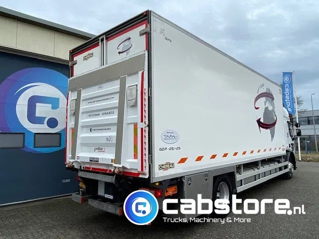 Renault D-19 Wide 4x2 Koelwagen D-19 Wide 4x2 Euro 6 Koelwagen - Kuhlkoffer - Frigo -Thermobox - Year 2015 - CHEREAU BOX - CARRIER Supra 850U - Caminhão frigorífico: foto 4 Renault D-19 Wide 4x2 Koelwagen D-19 Wide 4x2 Euro 6 Koelwagen - Kuhlkoffer - Frigo -Thermobox - Year 2015 - CHEREAU BOX - CARRIER Supra 850U - Caminhão frigorífico: foto 4