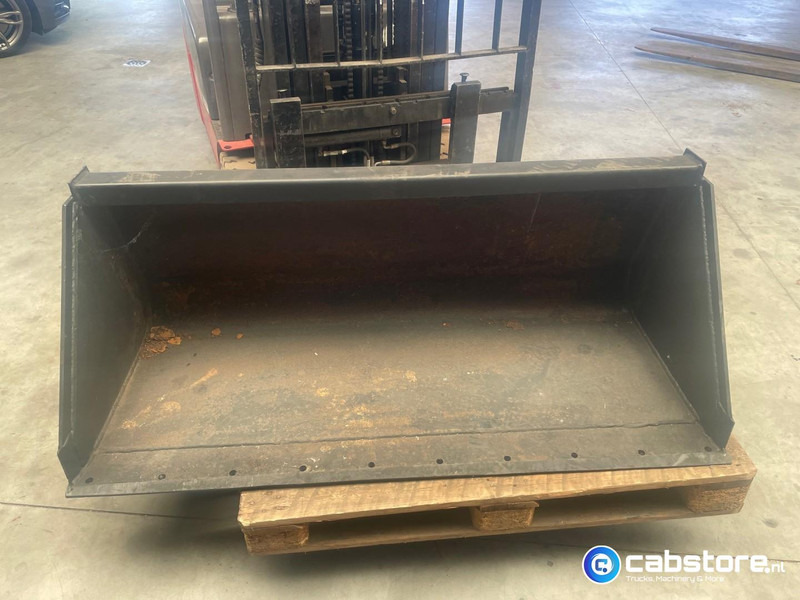 Strickland UK Laadschop Strickland UK Laadschop met Bobcat aansluiting - Balde de Carregadeira: foto 2 Strickland UK Laadschop Strickland UK Laadschop met Bobcat aansluiting - Balde de Carregadeira: foto 2