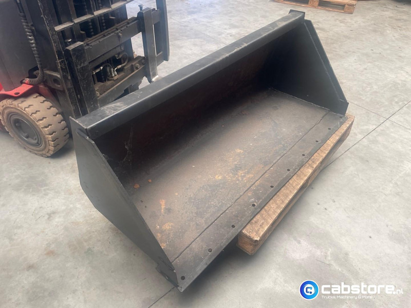 Strickland UK Laadschop Strickland UK Laadschop met Bobcat aansluiting - Balde de Carregadeira: foto 1 Strickland UK Laadschop Strickland UK Laadschop met Bobcat aansluiting - Balde de Carregadeira: foto 1