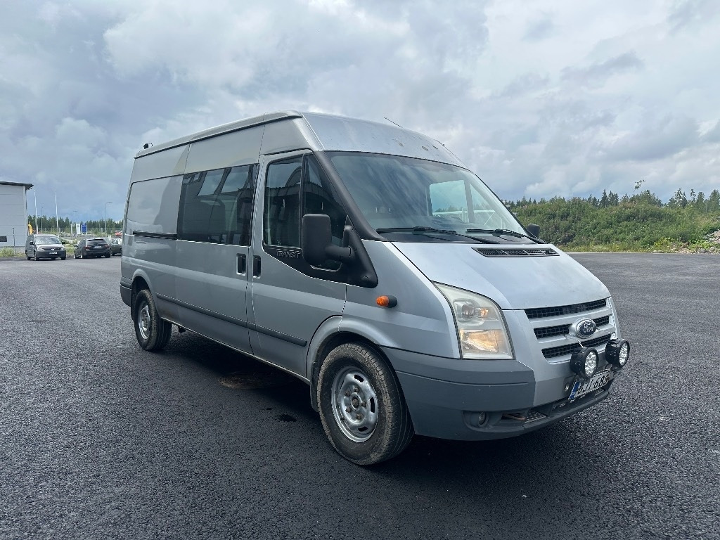 Ford Transit T350 4X4 huoltohyllyt - Furgão: foto 2 Ford Transit T350 4X4 huoltohyllyt - Furgão: foto 2