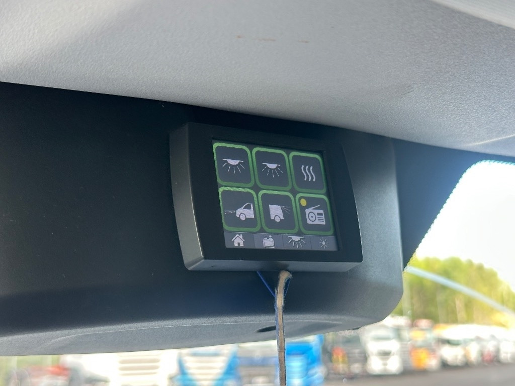 Furgão Iveco Daily 35S18A8 1+5 hlö retkeilyauto: foto 15