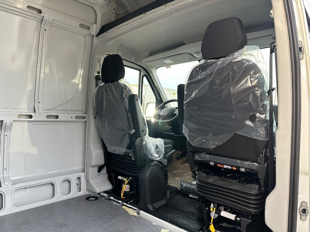 Furgão nuevo Iveco Daily 50C18 16m3: foto 14