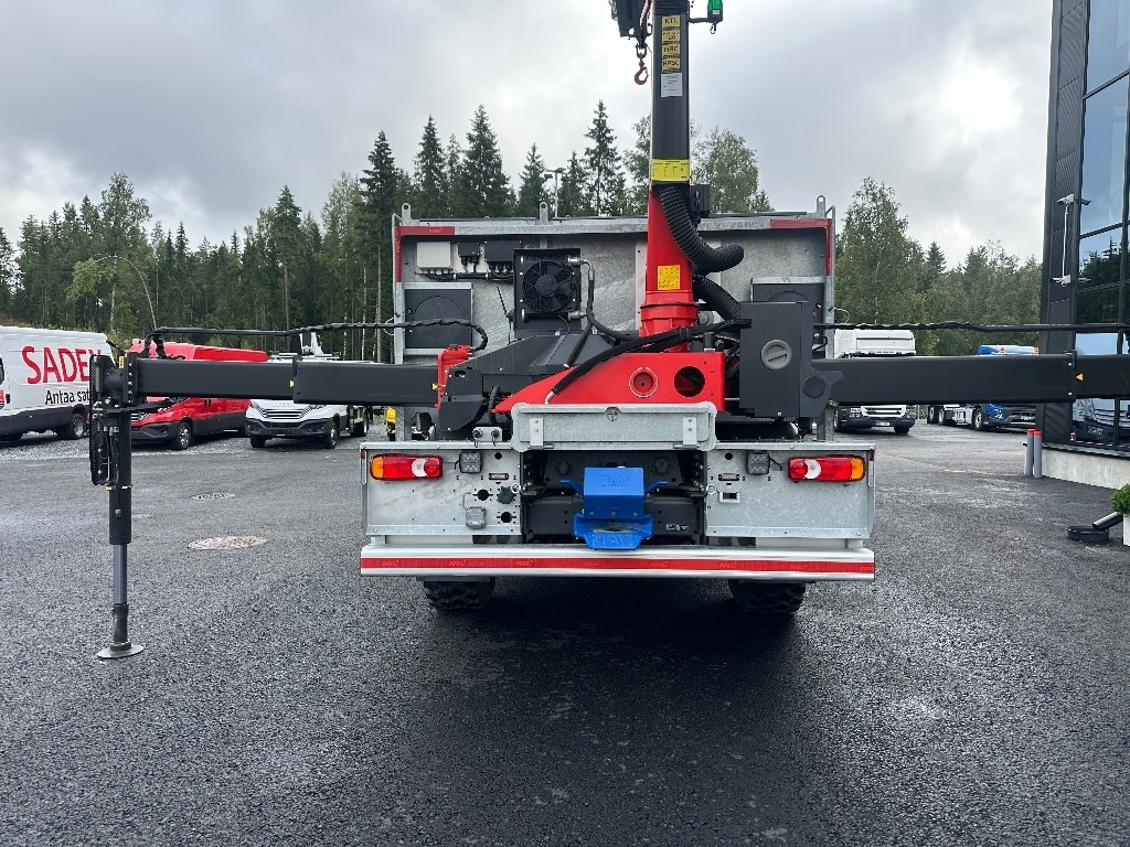 Iveco Eurocargo ML150E28 4x4 sähkölaitos varustein - Caminhão grua: foto 4 Iveco Eurocargo ML150E28 4x4 sähkölaitos varustein - Caminhão grua: foto 4