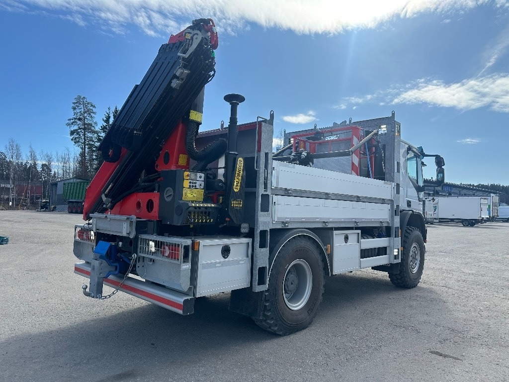 Iveco Eurocargo ML150E28 4x4 sähkölaitos varustein - Caminhão grua: foto 5 Iveco Eurocargo ML150E28 4x4 sähkölaitos varustein - Caminhão grua: foto 5