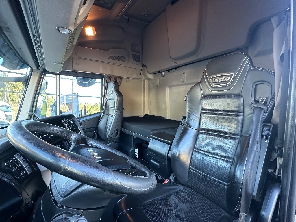 Locação de Iveco X-Way AS35S560 8x2  Iveco X-Way AS35S560 8x2: foto 14