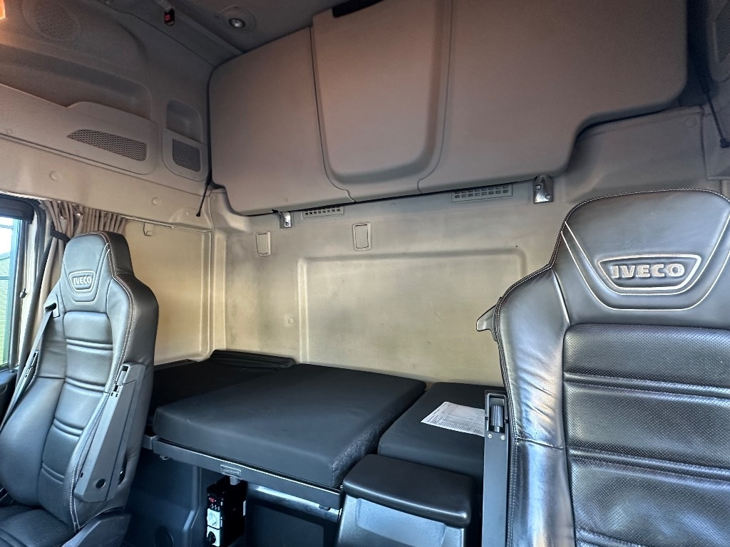 Locação de Iveco X-Way AS35S560 8x2  Iveco X-Way AS35S560 8x2: foto 15