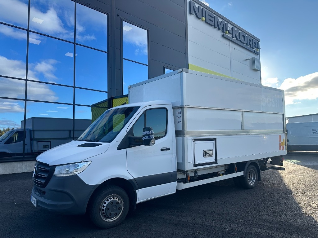 Mercedes-Benz Sprinter 516 Nouseva kori - Carrinha de contentor: foto 1 Mercedes-Benz Sprinter 516 Nouseva kori - Carrinha de contentor: foto 1