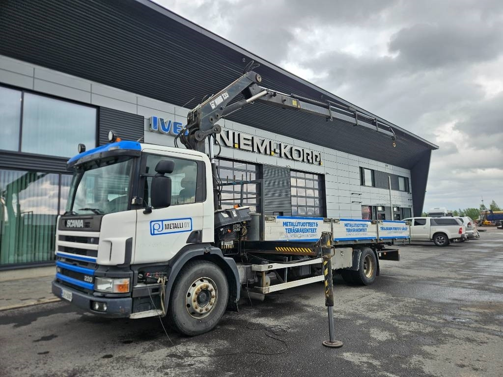 Scania P 94 DB 220 Hiab 135-4 lisähydrauliikalla - Caminhão grua: foto 1 Scania P 94 DB 220 Hiab 135-4 lisähydrauliikalla - Caminhão grua: foto 1