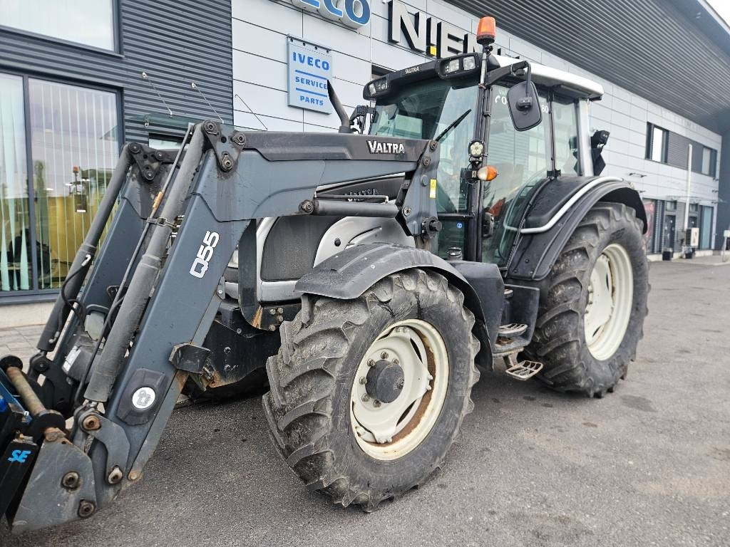 Valtra N121 HT ,53kmh, trukkipiikit, kauha, aura - Trator: foto 2 Valtra N121 HT ,53kmh, trukkipiikit, kauha, aura - Trator: foto 2