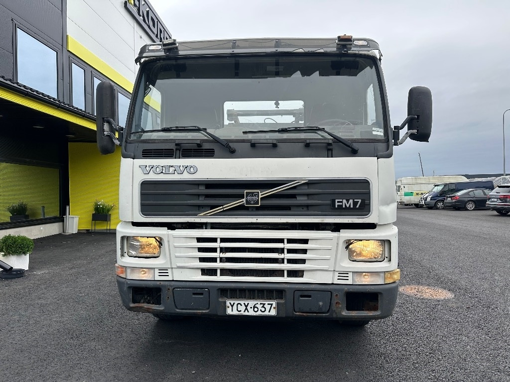 Volvo FM7 4x2 vaijerilaitteilla - Caminhão multibenne: foto 2 Volvo FM7 4x2 vaijerilaitteilla - Caminhão multibenne: foto 2
