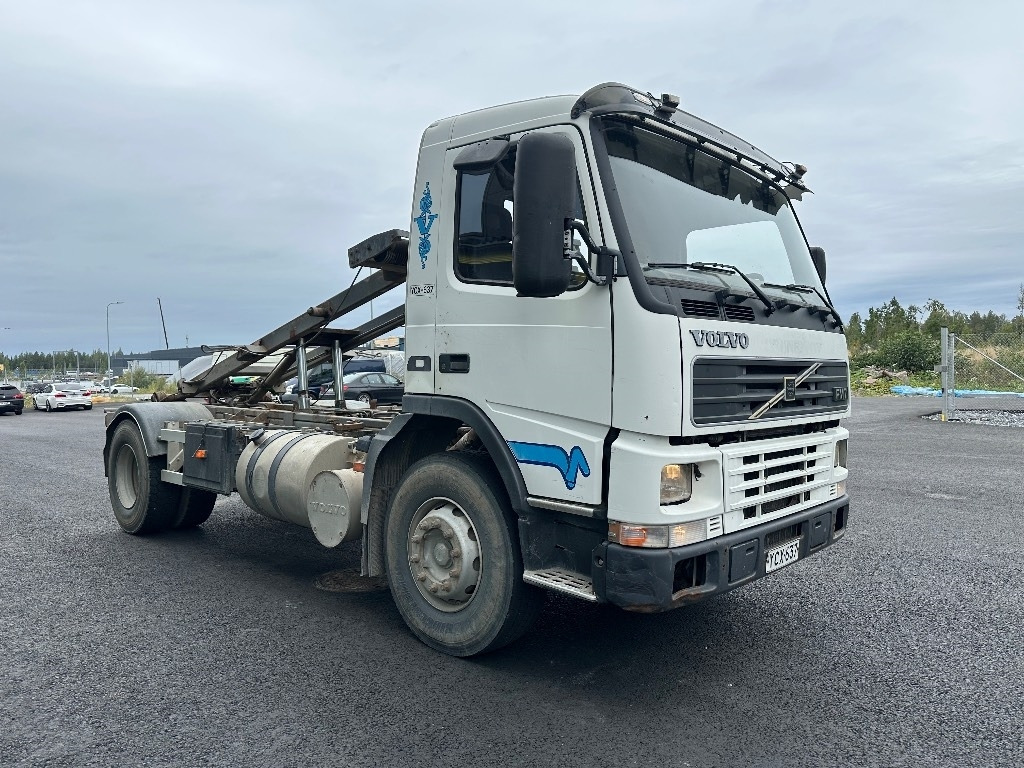 Volvo FM7 4x2 vaijerilaitteilla - Caminhão multibenne: foto 3 Volvo FM7 4x2 vaijerilaitteilla - Caminhão multibenne: foto 3