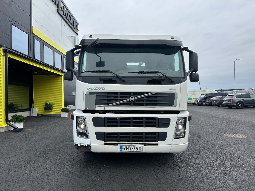 Volvo FM9 4x2 vaijerilaitteilla - Caminhão multibenne: foto 2 Volvo FM9 4x2 vaijerilaitteilla - Caminhão multibenne: foto 2