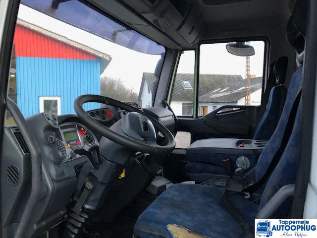 IVECO EUROCARGO 120E25 euro 4 - Caminhão furgão: foto 4 IVECO EUROCARGO 120E25 euro 4 - Caminhão furgão: foto 4