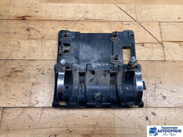 MAN Front radar sensor – MAN 81.27610-0035 - Sistema elétrico de Caminhão: foto 2 MAN Front radar sensor – MAN 81.27610-0035 - Sistema elétrico de Caminhão: foto 2