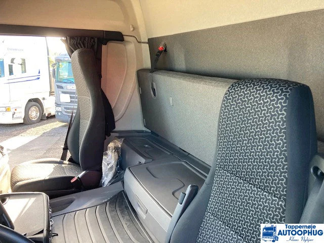 Caminhão furgão Scania P280 4×2 Box: foto 8