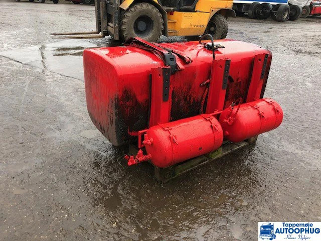 Scania brændstoftank 700L P/N: 1871192 / 1517309 - Tanque de combustível de Caminhão: foto 3 Scania brændstoftank 700L P/N: 1871192 / 1517309 - Tanque de combustível de Caminhão: foto 3