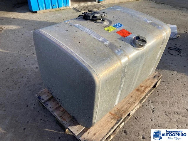 Scania fuel tank 400L Scania 1878319 - Tanque de combustível de Caminhão: foto 2 Scania fuel tank 400L Scania 1878319 - Tanque de combustível de Caminhão: foto 2