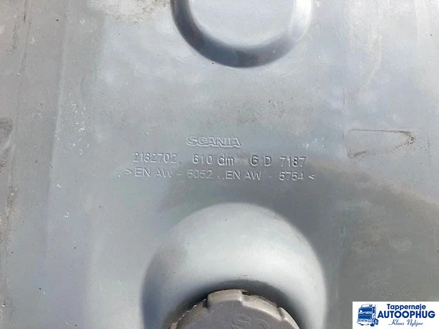 Scania fuel tank 610 liter Scania 2132702 - Tanque de combustível de Caminhão: foto 4 Scania fuel tank 610 liter Scania 2132702 - Tanque de combustível de Caminhão: foto 4