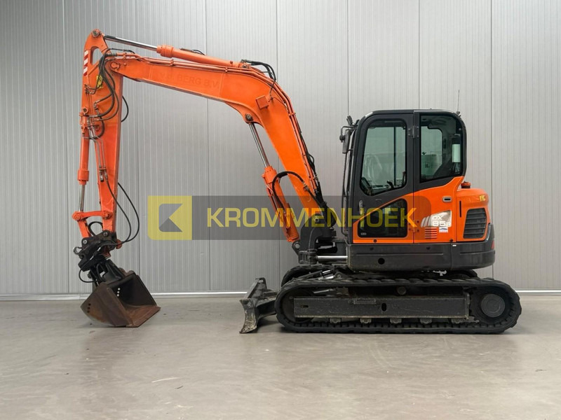 Doosan DX 85R-3 - Mini escavadeira: foto 1 Doosan DX 85R-3 - Mini escavadeira: foto 1