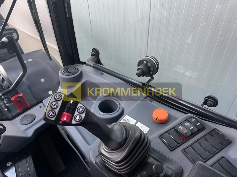 Locação de Giant G 5000 Giant G 5000: foto 17