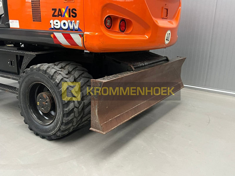 Escavadeira de rodas Hitachi ZX 190 W-6: foto 10