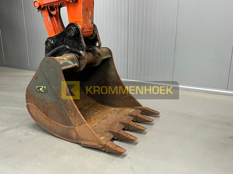 Escavadeira de rodas Hitachi ZX 190 W-6: foto 9